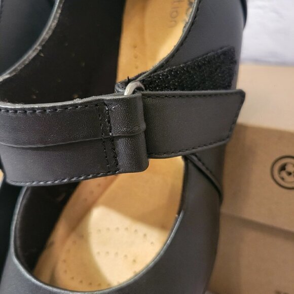 Clarks Collection Women's Emslie Lulin Mary Jane Pumps - Picture 3 of 8